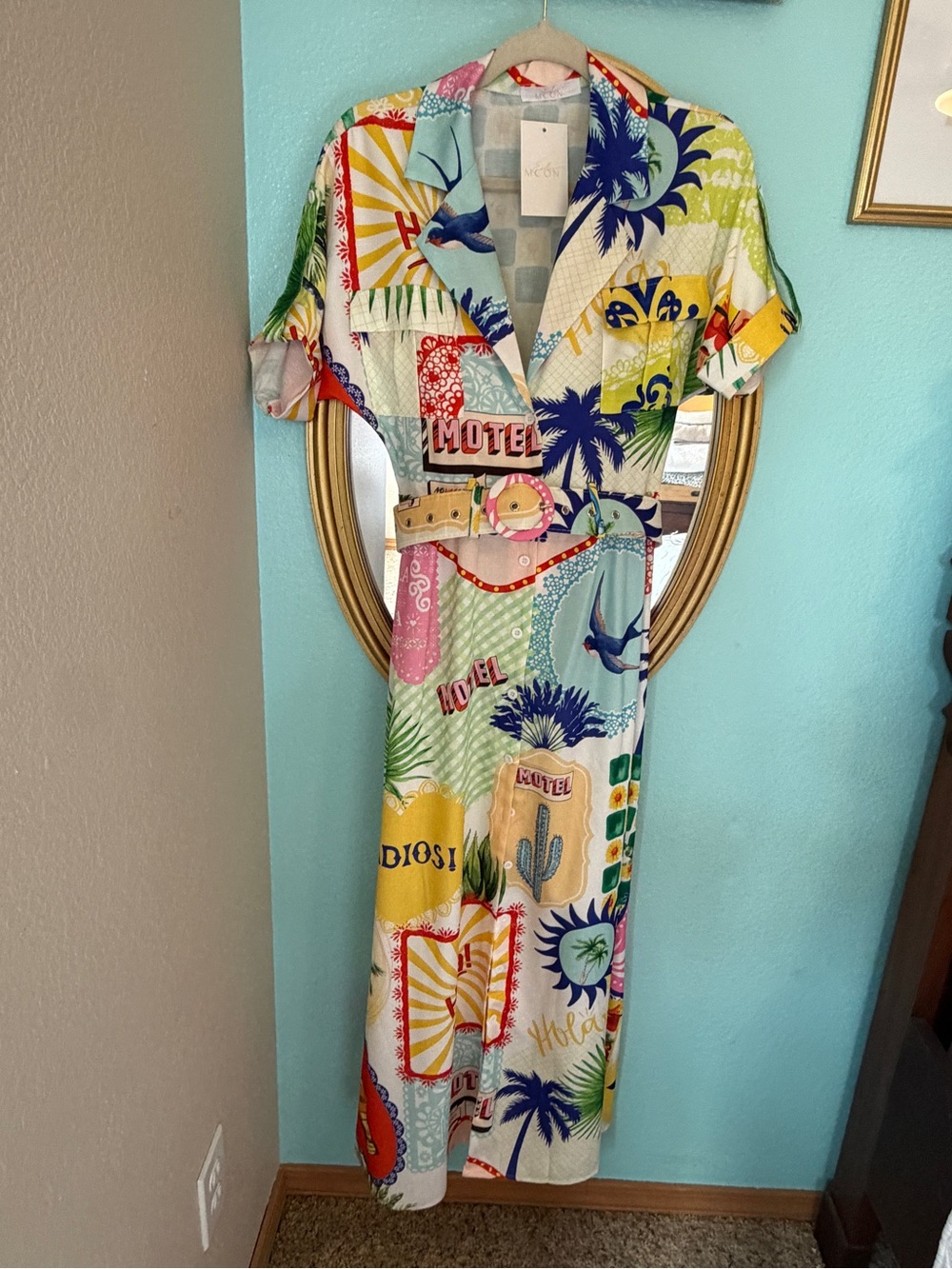 Boutique maxi, fits like a SMALL.